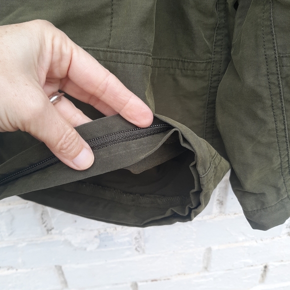 Abercrombie & Fitch Cargo Shorts size Large - Picture 6 of 7